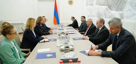 Սափրվելուց հետո Նիկոլ Փաշինյանը Եվրամիությունը փոքրատառով է գրում