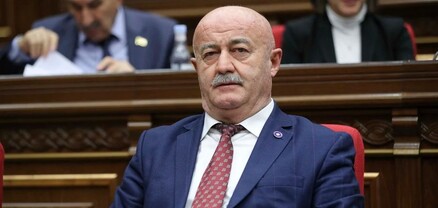 «Երկրի իրական կողմը»․ Հովիկ Աղազարյանը գիրք է գրել
