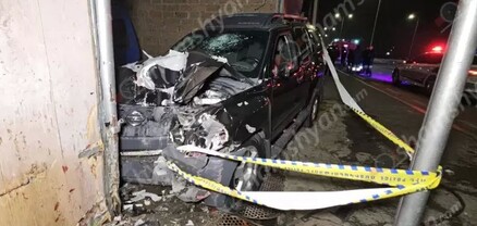 Երևանում Nissan X-Trail-ը բախվել է կայանված Nissan-ին, ապա հայտնվել մսավաճառի տարածքում․ կան վիրավորներ. shamshyan.com