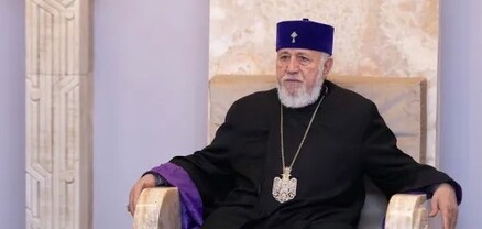 Կաթողիկոսը Մայր Աթոռում ընդունել է հերթական երեքշաբաթյա վերապատրաստման դասընթացներին մասնակից քահանաներին