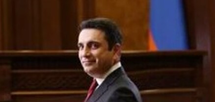 Ալեն Սիմոնյանը «Իրական Հայաստանի» քարտեզը փակցրել է ԱԺ նիստերի դահլիճում