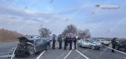 Արմավիրի մարզում բախվել են «Toyota Camry»-ն ու «Opel»-ը. կա 1 զոհ, 6 վիրավոր. shamshyan.com