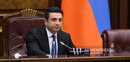 Ազգային ժողովում ընթանում է Ալեն Սիմոնյանի և անհետ կորածների հարազատների հանդիպումը
