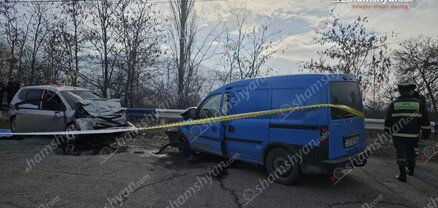 Գառնի գյուղի ճանապարհին բախվել են «Honda Fit»-ն ու «Opel Combo»-ն․ կա 2 զոհ, վիրավորի վիճակը ծայրահեղ ծանր է. shamshyan.com