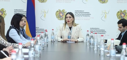 Հակակոռուպցիոն իրազեկման արշավի շրջանակում արդարադատության նախարարը հանդիպել է ուսանողների հետ