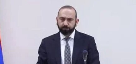 Ռուսական ռազմաբազան Հայաստանից դուրս բերելու հարց այս պահին օրակարգում չկա․ Արարատ Միրզոյան