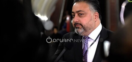 Պարզապես բարբարոսություն է. հրապարակի շենքերը ամանորյա զարդարանքից հետո կրկին ավերվել են