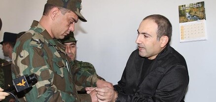 «Նուբարաշեն» ՔԿՀ-ի «բոքսի» դռան վրա, որտեղ բազմաթիվ հայհոյանքներ են գրված, կարելի էր հղումներ գտնել Աստվածաշնչից