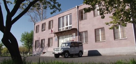 Նուբարաշենում սեփական տան 3-րդ հարկից գողացել են 2 մլն 730 հազար դրամ գումար և ոսկյա զարդեր. shamshyan.com