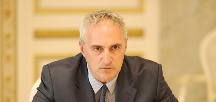 Դուք տարրական պատկերացում չունեք, թե ինչ է ԵՄ-ն․ Արման Եղոյանը՝ Տիգրան Խզմալյանին