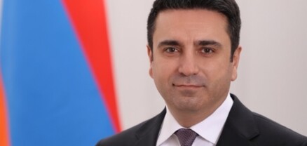 Այժմ բանակն անցնում է կայացման ու բարեփոխումների ճանապարհով. Ալեն Սիմոնյան