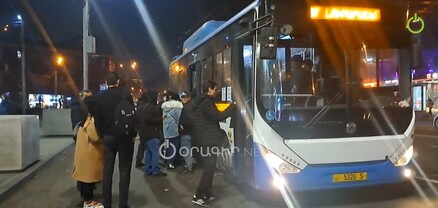1 ժամ է՝ սպասում ենք, սառել ենք․ Երևանում տրանսպորտը կաթվածահար վիճակում է