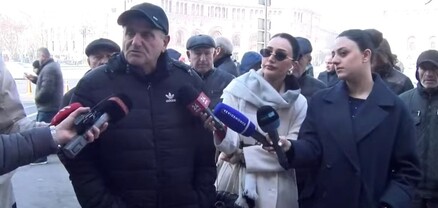 Բողոքի ակցիա՝ կառավարության դիմաց. ՈւՂԻՂ