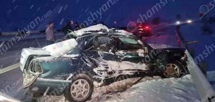 «Ծիրանի» ռեստորանի հարևանությամբ բախվել են Mercedes-ը և Ford-ը. կա վիրավոր. Ford-ի խմած վարորդը զրկվել է վարելու իրավունքից․ shamshyan.com