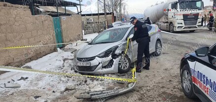 Արարատի մարզում բախվել են «Hyundai Elantra»-ն, «MAN» բեռնատարն ու «ՎԱԶ 21101»-ը. կա 1 զոհ, 1 վիրավոր. shamshyan.com