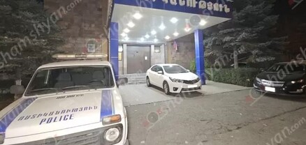 Առեղծվածային մահվան դեպք՝ Երևանում. հյուրասենյակում հայտնաբերվել է տղամարդու դի, ձեռքի մոտ էլ՝ ատրճանակ. shamshyan.com