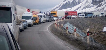 «Վերին Լարս»-ի մոտ շուրջ 300 հայկական բեռնատար կա կուտակված