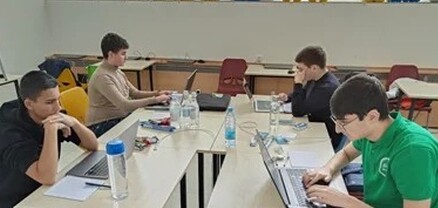Հայ դպրոցականները 4 բրոնզե մեդալ են նվաճել ինֆորմատիկայի InfO(1)Cup միջազգային օլիմպիադայում