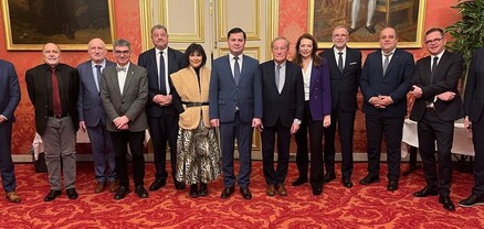 Դեսպան Արման Խաչատրյանը հանդիպել է Ֆրանսիա-Հայաստան բարեկամական խմբի անդամներին