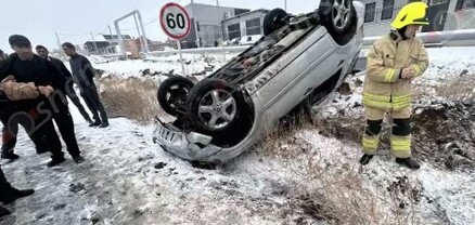 Արագածոտնի մարզում Mercedes»-ը դուրս է եկել երթևեկելի գոտուց և գլխիվայր շրջվել․ shamshyan.com