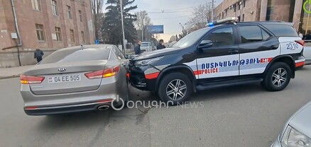 Ավտովթար՝ Գյումրիում․ բախվել են պարեկների ավտոմեքենան ու Kia-ն