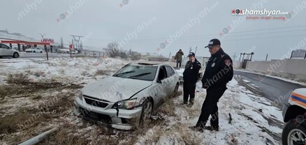 Կոտայքում 29-ամյա վարորդը «Toyota Altezza»-ով բախվել է գազատար խողովակի հենասյանը և կողաշրջվել․ shamshyan.com