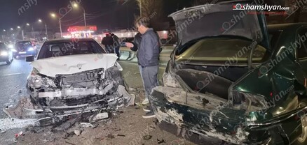 Երևանում բախվել են «Toyota»-ն ու «Mercedes»-ը, հետո մեկ այլ «Mercedes» բախվել է արդեն վթարված «Mercedes»-ին. shamshyan.com