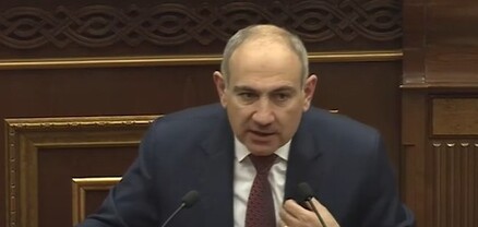 Չեմ զարմանա, եթե պարզվի՝ էդ մարդկանց  վճարել են․ Փաշինյանը՝ հրապարակում ադրբեջաներեն երգող տղամարդկանց մասին