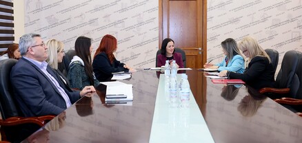 ԿԳՄՍ նախարար Ժաննա Անդրեասյանը հանդիպել է աշակերտների և ուսանողների հետ