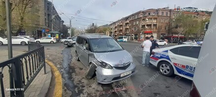 Երիտասարդական մետրոյի հարևանությամբ բախվել են «Honda Elysion»-ը և «Honda CR-V»-ն․ կա վիրավոր․ shamshyan.com