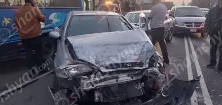 Շղթայական ավտովթար՝ Երևանում․ բախվել են Toyota-ն, Dodge-ը, միկրոավտոբուսը և 2 Opel-ները․ shamshyan.com
