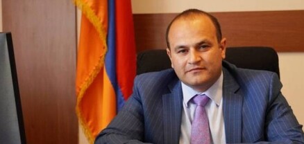Սոցապնախարա՞ր է, թե՞ ՔՊ կապերի պատասխանատու․ Հրապարակ