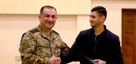 Էդվարդ Ասրյանը հանդիպել է 25-օրյա վարժական հավաքների մասնակցած պահեստազորայինների հետ