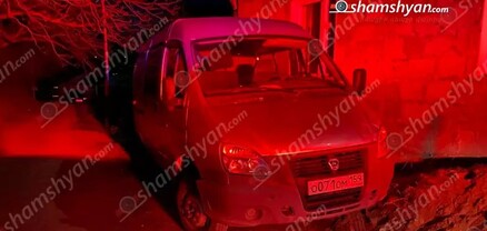 Շատին գյուղով ընթանալիս «ԳԱԶել»-ի դուռը բացվել է և քաղաքացին ընկել է դուրս. նա հոսպիտալացվել է. shamshyan.com