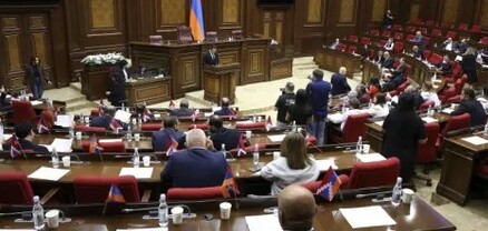 ԱԺ կին պատգամավորներն ու կին աշխատողները մարտի 8-ի առթիվ կպարգևատրվեն 70 հազար դրամի չափով