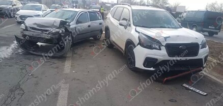 Կոտայքի մարզում բախվել են Tesla-ն, Mercedes-ը, Infinity-ն, Subaru-ն և Opel-ը. կան վիրավորներ. shamshyan.com