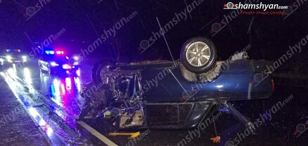 Արտաշատի խճուղում բախվել են «Mercedes»-ն ու «ՎԱԶ 2107»-ը․ վերջինը գլխիվայր շրջվել է․ shamshyan.com