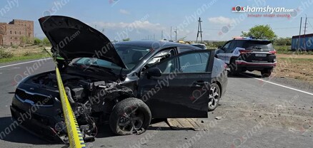Կարին գյուղում բախվել են «Opel»-ն ու «Kia»-ն. shamshyan.com