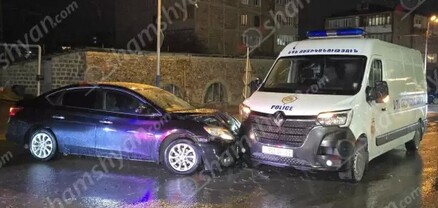 Ավտովթար՝ Երևանում. բախվել են ոստիկանական «Газель»-ն ու «Nissan»-ը. shamshyan.com