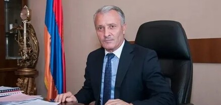 9 անշարժ գույք, մեքենա, 2․5 մլն դրամ, 4 մլն ռուբլի, 10 հազար դոլար կանխիկ, 7 մլն եկամուտ․ Մարտունու համայնքապետի և նրա կնոջ ունեցվածքը