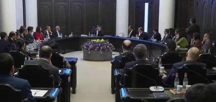 Մտածեցին՝ կռի՞վ ենք անում․ Փաշինյանի ելույթի ժամանակ դահլիճի դուռը բացեցին