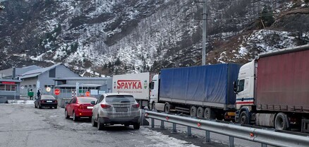 Լարսը բաց է բոլոր մեքենաների համար
