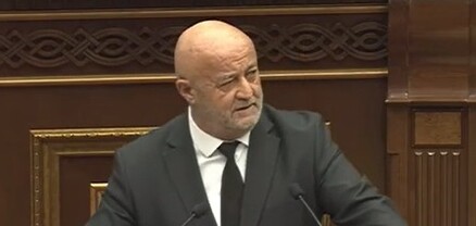 Մի օր կգնանք միասին գարեջուր խմելու, ես կխնդրեմ, որ քո փրփուրը շատ անեն․ Աղազարյանը՝ Թունյանին