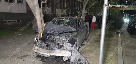 Արշակունյաց պողոտայում բախվել են «BMW X5»-ն ու մեկ այլ «BMW»-ն, որոնցից մեկը հայտնվել է մայթին ու բախվել ծառին. shamshyan.com