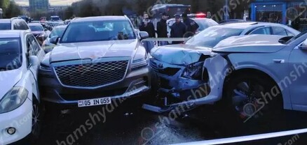 Երևանում բախվել են Genesis-ը, Lixiang-ը, Toyota-ն և Nissan-ը․ կան վիրավորներ․ shamshyan.com