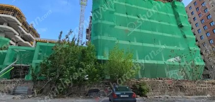 Բժիշկները պայքարում են Երևանում նոր կառուցվող էլիտար թաղամասի շենքերից մեկի 6-րդ հարկից վայր ընկած տղամարդու կյանքի համար. shamshyan.com