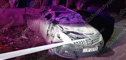 Սևան քաղաքում բախվել են Mercedes-ը և Nissan-ը․ վերջինը մի քանի պտույտ շրջվել ու բախվել է պատին․ կան վիրավորներ․ shamshyan.com