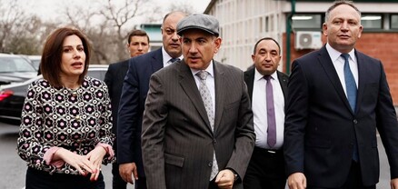 Փաշինյանին ներկայացվել են Ուռուցքաբանության կենտրոնի ծառայությունները