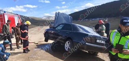 Արտակարգ դեպք՝ Շիրակի մարզում․ հրդեհ է բռնկվել Mercedes-ում․ shamshyan.com