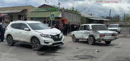 Նորապատում բախվել են «Nissan Rogue»-ը ու «ՎԱԶ 2106»-ը․ հիվանդանոց տեղափոխված 6 հոգուց 4-ն անչափահասներ են․ shamshyan.com